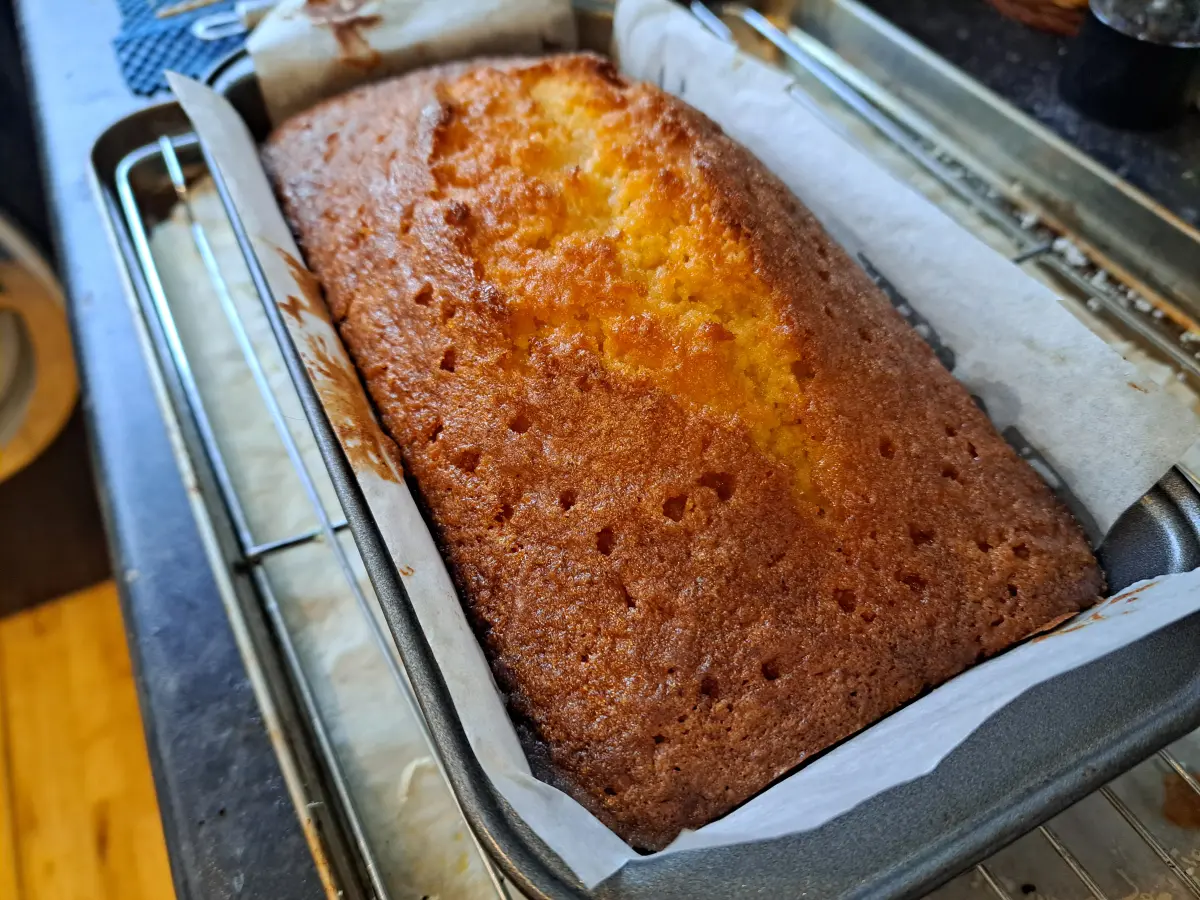Proper Tangy Lemon Drizzle Cake